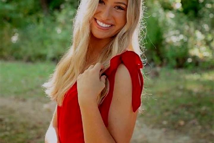 Stella, 36 — Escort in Moberly, United States