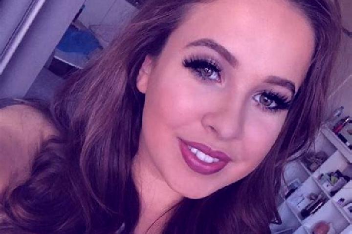 Stella, 37, a chestnut blue-eyed mixed companion based in Monte Alegre de Goias. Offering BDSM, 69, Erotic Massage. Available for incall and outcall, overnig...