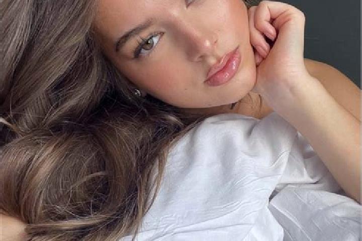 Stella, 37, a chestnut hazel-eyed latina companion based in Ditscheid. Offering Party Girl, Massage, Deep French Kissing, Prostate Massage. Available for inc...