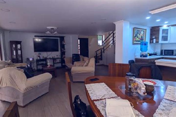 Stella, 37 — Escort in Yaruquies, Ecuador