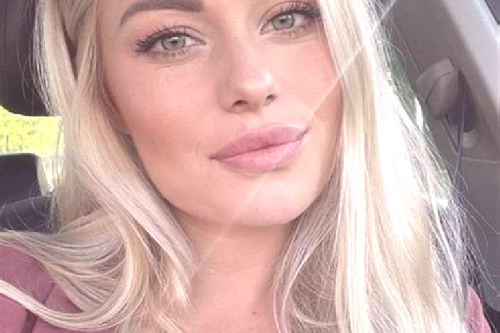 Stella, 38, a blonde hazel-eyed caribbean companion based in Bobitz. Offering Girlfriend Experience, Dinner Date, Deep French Kissing, Duos. Available for in...