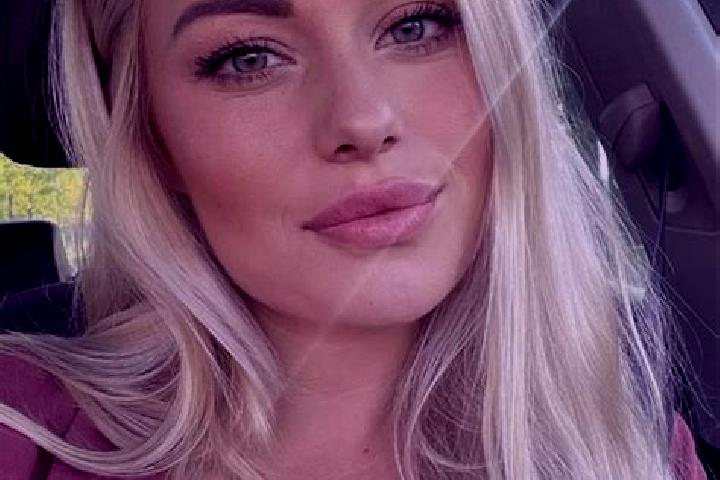 Stella, 38, a blonde hazel-eyed slavic companion based in Behrensdorf. Offering Fetish, 69, GFE, Striptease. Available for incall and outcall, day and evenin...