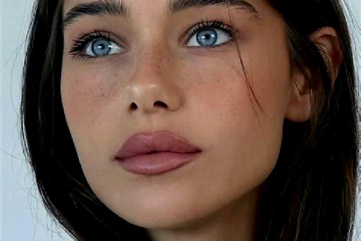 Stella, 39, a brunette blue-eyed mediterranean companion based in Log. Offering Deep French Kissing, Roleplay, Travel Companion, Massage. Available for incal...