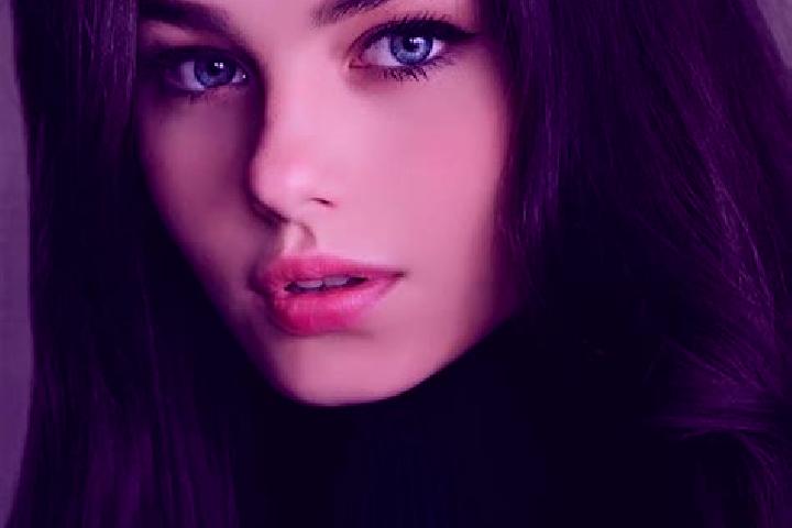 Stella, 39, a brunette dark-eyed mixed companion based in Rakek. Offering Dinner Date, Overnight, Travel Companion, Couples, Deep French Kissing. Available f...