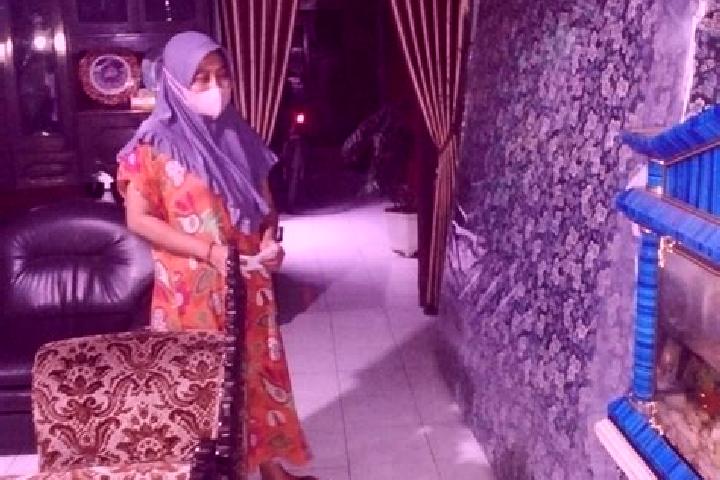 Stella, 39 — Escort in Kanigoro, Indonesia