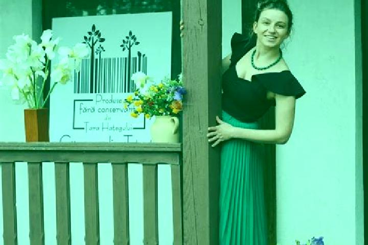 Stella, 39 — Escort in Totesti, Romania