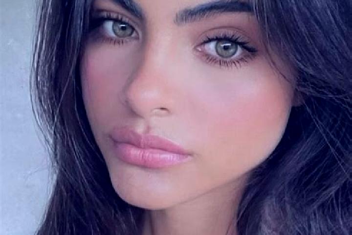 Victoria, 20, a auburn dark-eyed indian companion based in Heritage Pines. Offering Deep French Kissing, Party Girl, OWO. Available for incall and outcall, d...