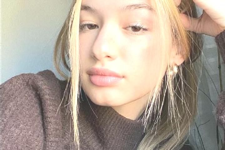 Victoria, 20, a blonde brown-eyed indian companion based in Grieskirchen. Offering OWO, Roleplay, CIM. Available for incall and outcall, day and evening dates.