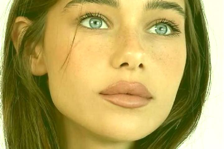 Victoria, 20, a brunette amber-eyed indian companion based in Carlisle. Offering 69, Massage, A-Level. Available for incall and outcall, day and evening dates.