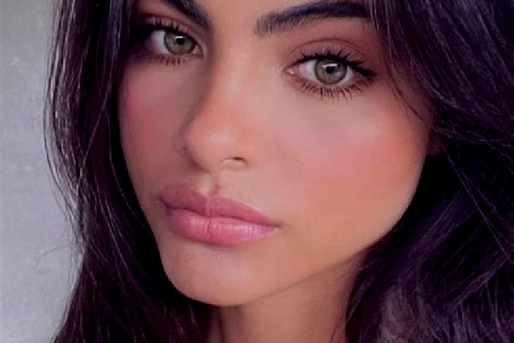 Victoria, 20, a brunette green-eyed slavic companion based in Camocim. Offering Erotic Massage, Deep French Kissing, Tantra, Fetish, Couples. Available for i...