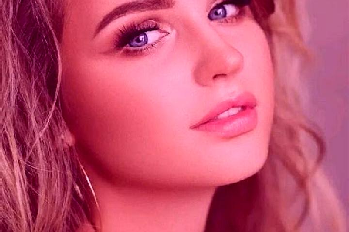 Victoria, 20, a dark blonde blue-eyed middle eastern companion based in Gondia. Offering Tantra, Travel Companion. Available for incall and outcall, overnigh...