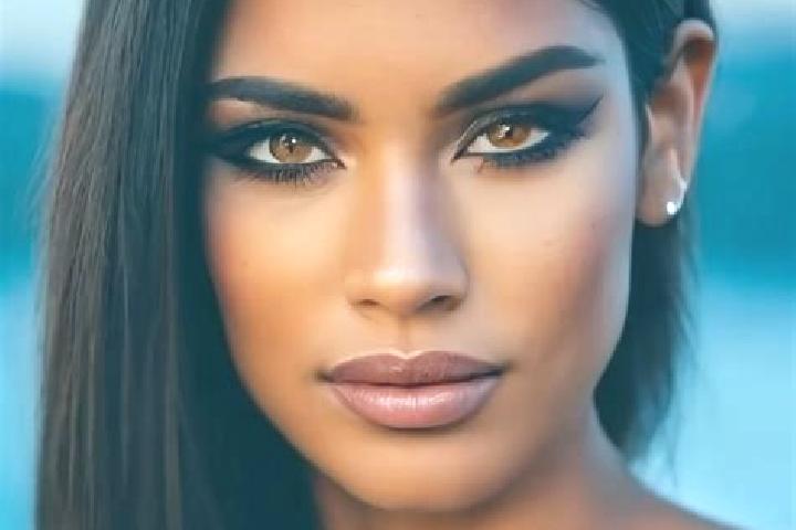 Victoria, 20, a red hazel-eyed latina companion based in Nah Neh Karan. Offering GFE, Striptease, Prostate Massage. Available for incall and outcall, day and...
