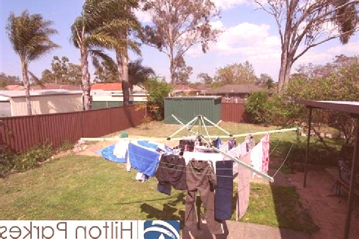Victoria, 20 — Escort in Dean Park, Australia