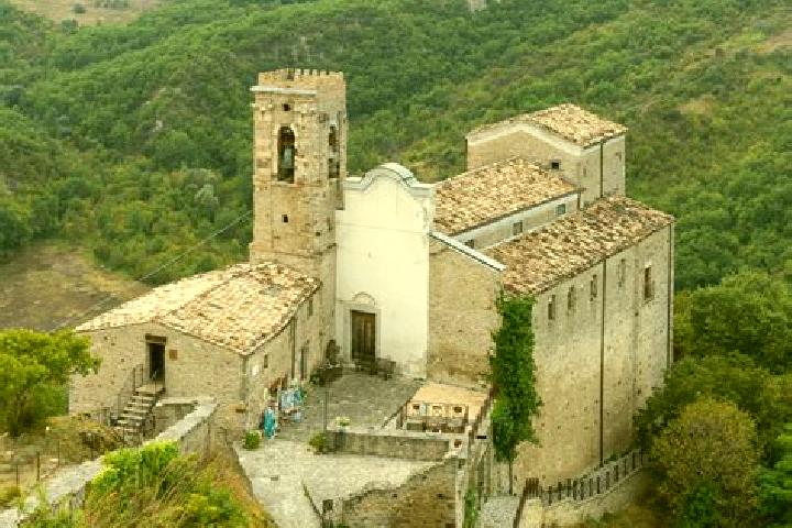 Victoria, 20 — Escort in Roccascalegna, Italy