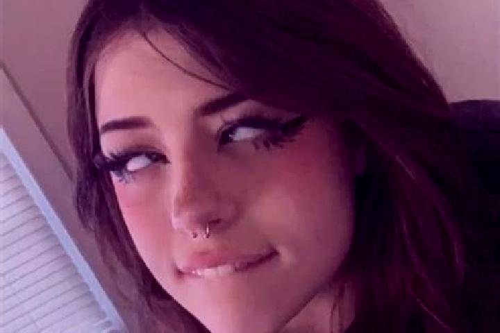 Victoria, 21, a auburn dark-eyed caucasian companion based in Cheltenham. Offering Roleplay, Prostate Massage, OWO, Party Girl. Available for incall and outc...
