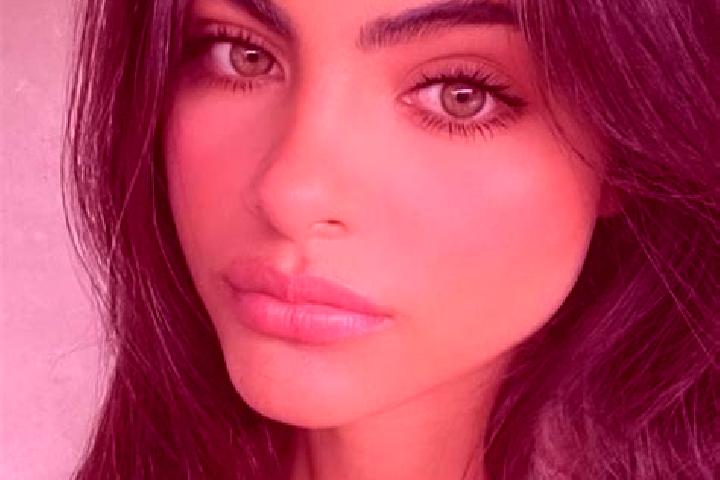 Victoria, 21, a brunette amber-eyed indian companion based in Brea de Tajo. Offering Couples, Fetish, Striptease. Available for incall and outcall, overnight...