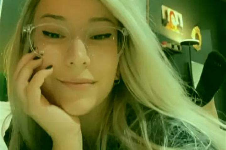 Victoria, 21, a platinum blonde blue-eyed caucasian companion based in Al Janiyah. Offering Roleplay, Massage, Duos, Prostate Massage, Dinner Date. Available...