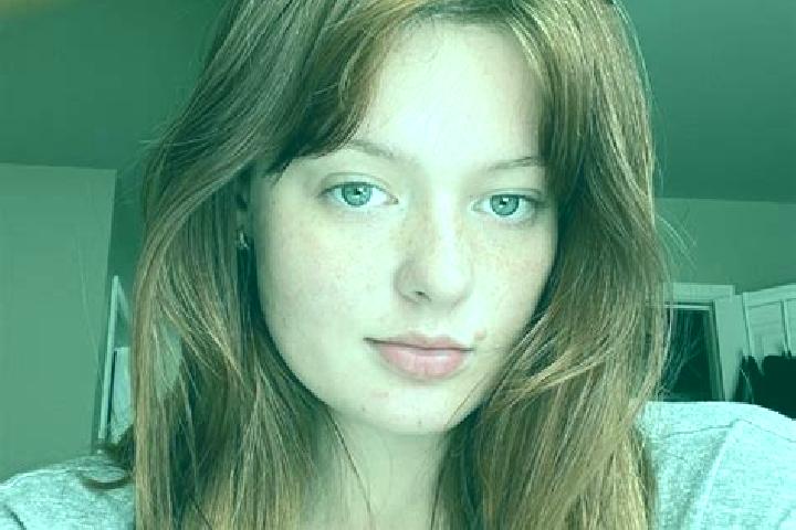 Victoria, 21, a red brown-eyed caucasian companion based in Montalvo. Offering Overnight, Fetish, Erotic Massage, CIM, Roleplay. Available for incall and out...