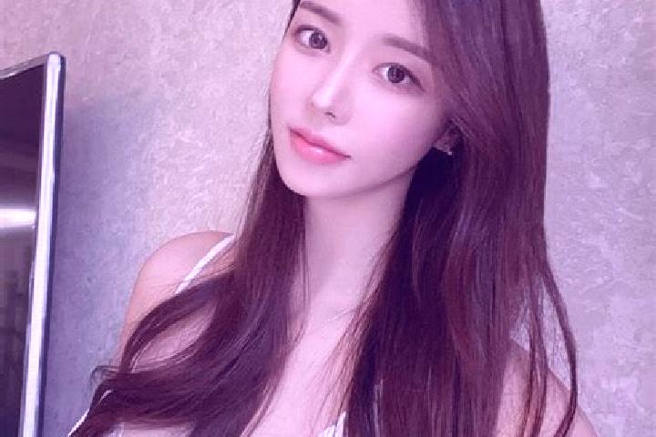 Victoria, 21 — Escort in Bambakashat, Armenia