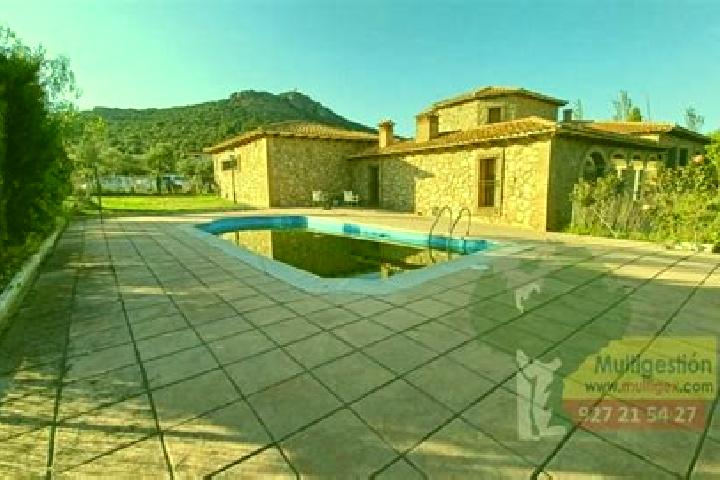 Victoria, 21 — Escort in Sierra de Fuentes, Spain