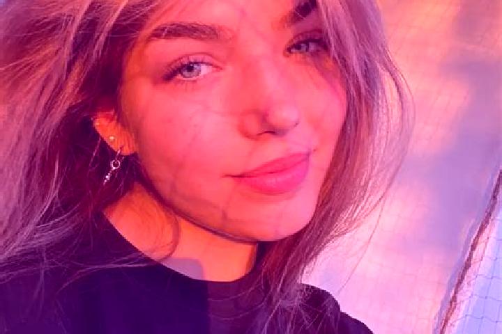 Victoria, 22 — Escort in Fibis, Romania