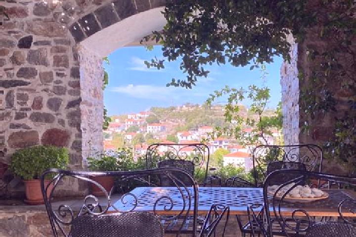 Victoria, 22 — Escort in Kyriaki, Greece