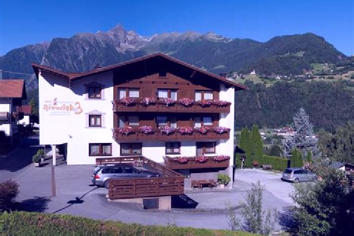 Victoria, 22 — Escort in Sautens, Austria