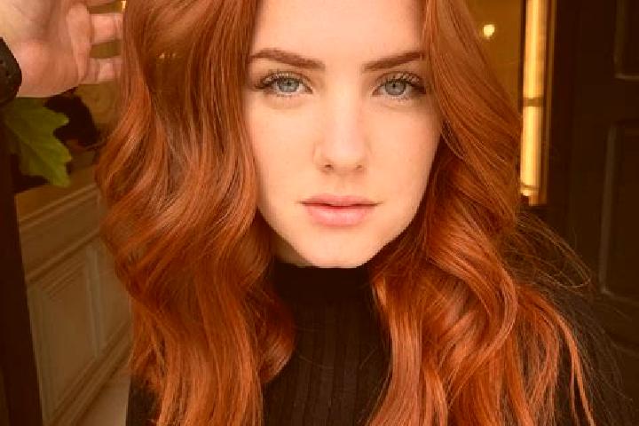 Victoria, 23, a auburn blue-eyed mediterranean companion based in Picun Leufu. Offering Roleplay, Duos, Erotic Massage, Girlfriend Experience, A-Level. Avail...