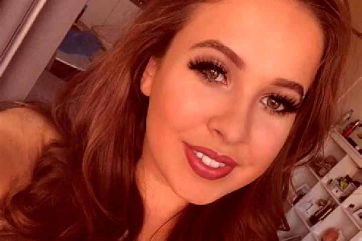 Victoria, 23, a black brown-eyed caucasian companion based in Circasia. Offering Striptease, Travel Companion, Couples, Prostate Massage. Available for incal...