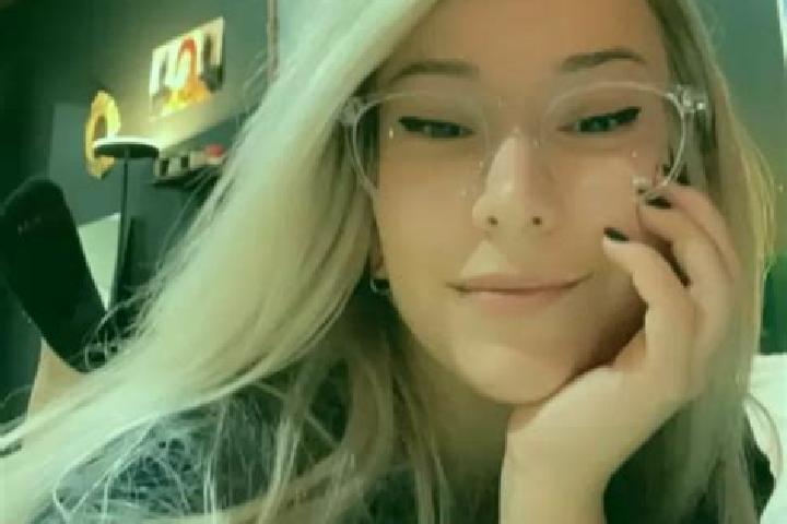 Victoria, 23, a blonde amber-eyed asian companion based in Saranac. Offering Couples, Domination, GFE, Deep French Kissing, CIM. Available for incall and out...