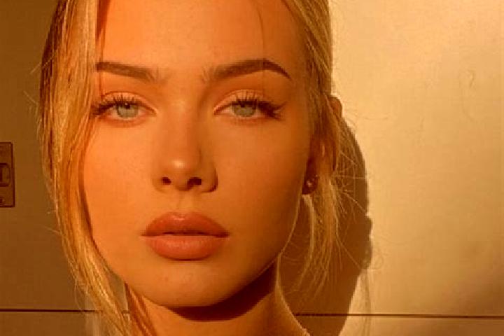 Victoria, 23, a dark blonde grey-eyed european companion based in Jistebnice. Offering Couples, Domination, Girlfriend Experience, Party Girl, Deep French Ki...