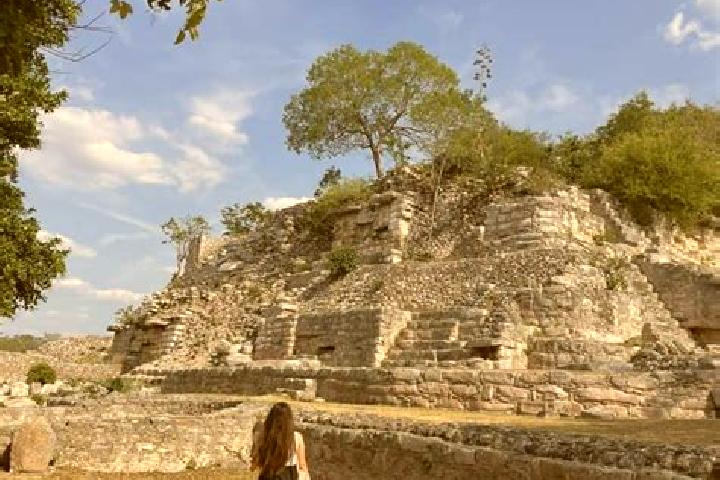 Victoria, 23 — Escort in Cholul Canton, Mexico