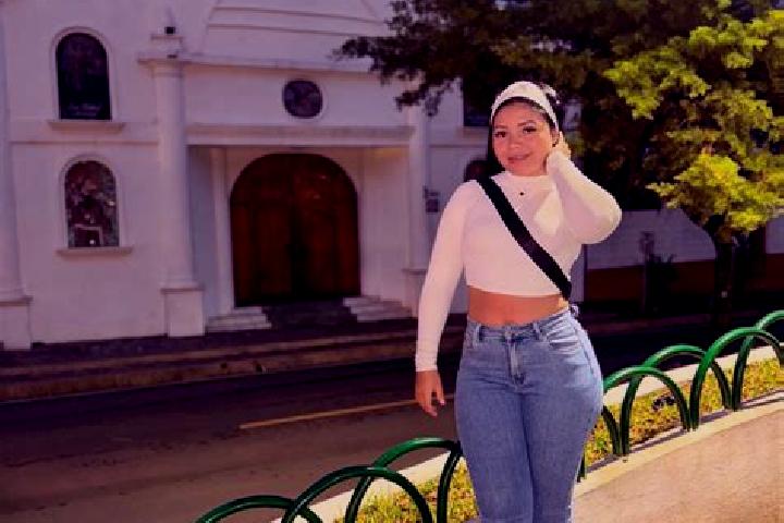 Victoria, 23 — Escort in El Tigre, Honduras
