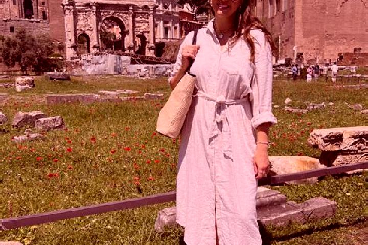 Victoria, 23 — Escort in Valli, Italy