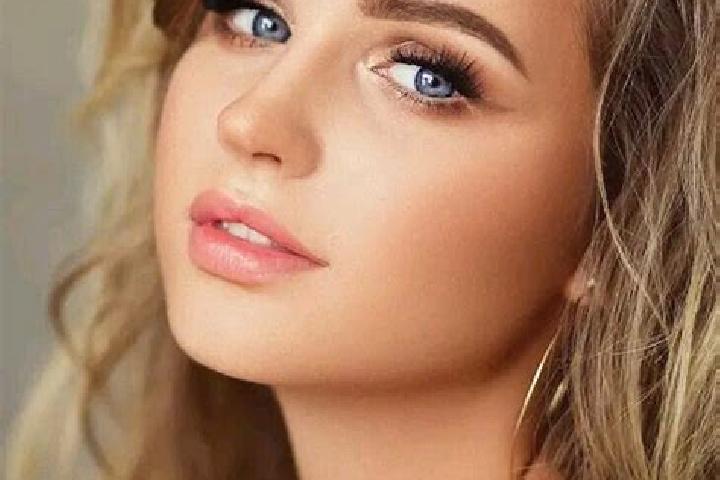 Victoria, 24, a dark blonde blue-eyed indian companion based in Gucheng. Offering Domination, Prostate Massage, A-Level. Available for incall and outcall, da...