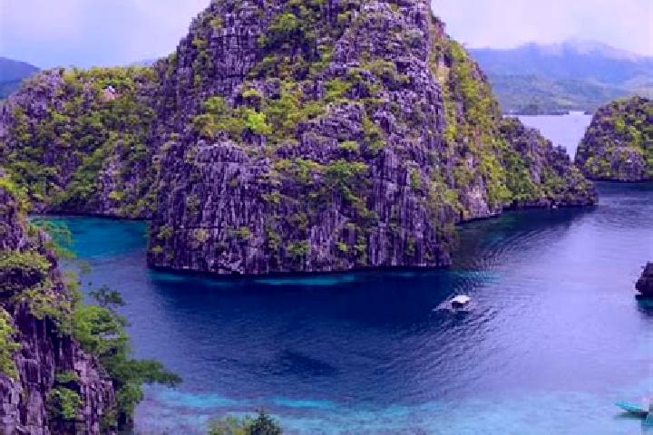 Victoria, 24 — Escort in Cambanugoy, Philippines