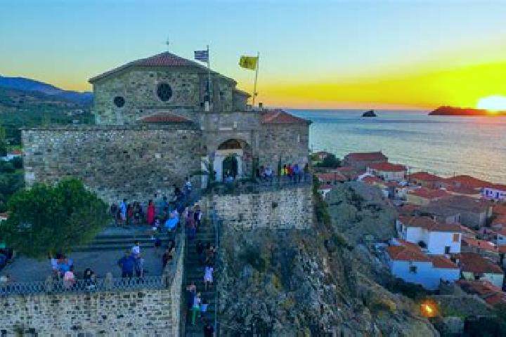 Victoria, 24 — Escort in Petra, Greece