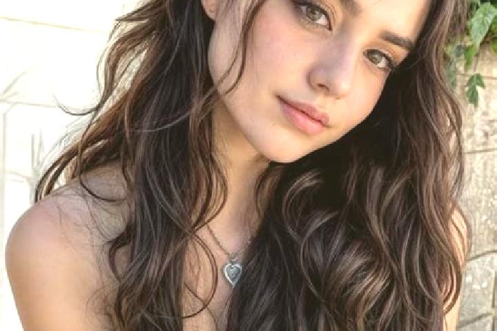 Victoria, 25, a auburn brown-eyed middle eastern companion based in Dalaguete. Offering OWO, Girlfriend Experience, Massage, Domination. Available for incall...
