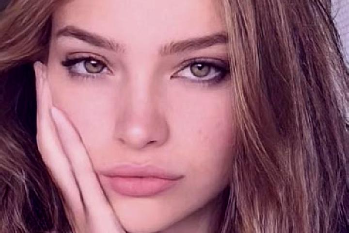 Victoria, 25, a blonde hazel-eyed mediterranean companion based in Navahermosa. Offering Deep French Kissing, OWO, Girlfriend Experience. Available for incal...