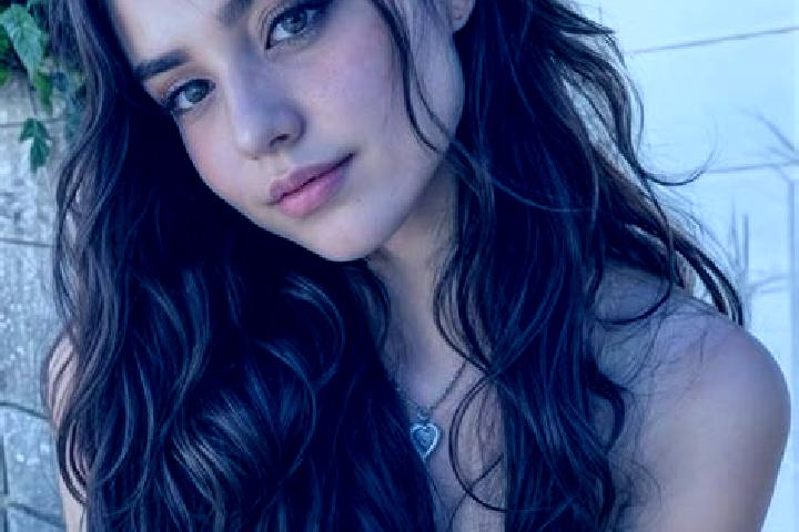 Victoria, 25, a brunette hazel-eyed middle eastern companion based in Challain-la-Potherie. Offering OWO, Striptease, 69, Overnight. Available for incall and...