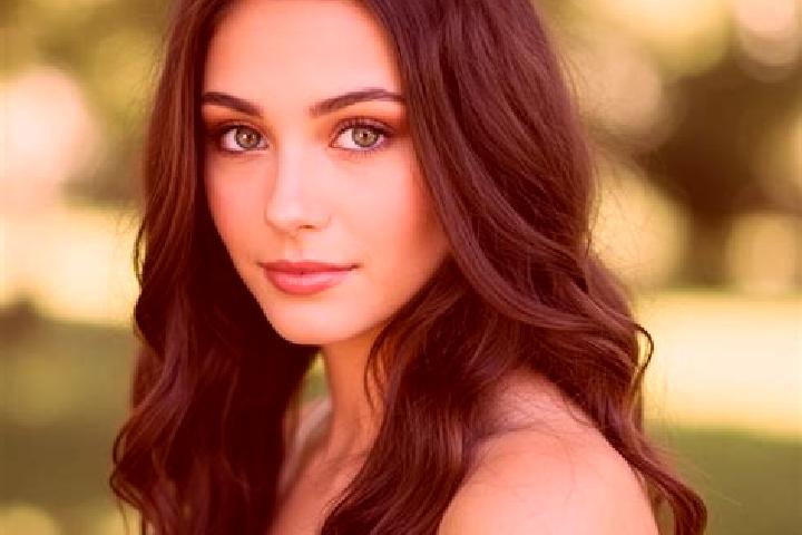 Victoria, 25, a brunette hazel-eyed slavic companion based in Kouloura. Offering Massage, Party Girl, Dinner Date. Available for incall and outcall, day and ...