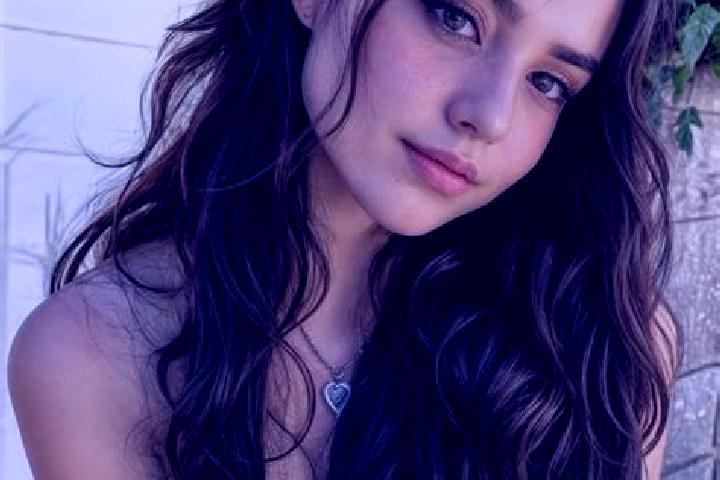 Victoria, 25, a chestnut hazel-eyed latina companion based in Kozloduy. Offering Erotic Massage, GFE, OWO, Deep French Kissing, Prostate Massage. Available f...