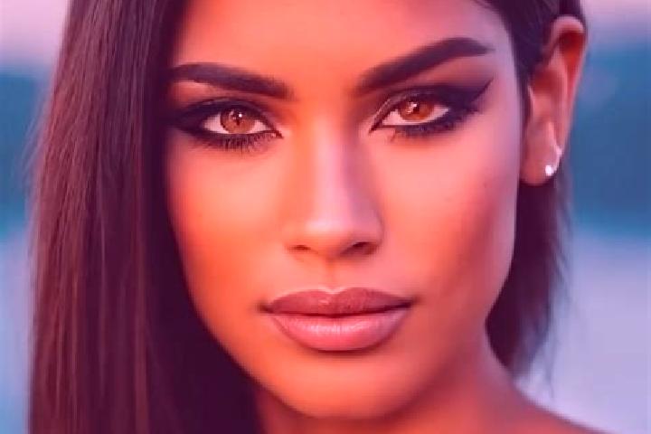 Victoria, 25, a red brown-eyed latina companion based in Pieve Torina. Offering Roleplay, Deep French Kissing, Striptease, Erotic Massage, Prostate Massage. ...