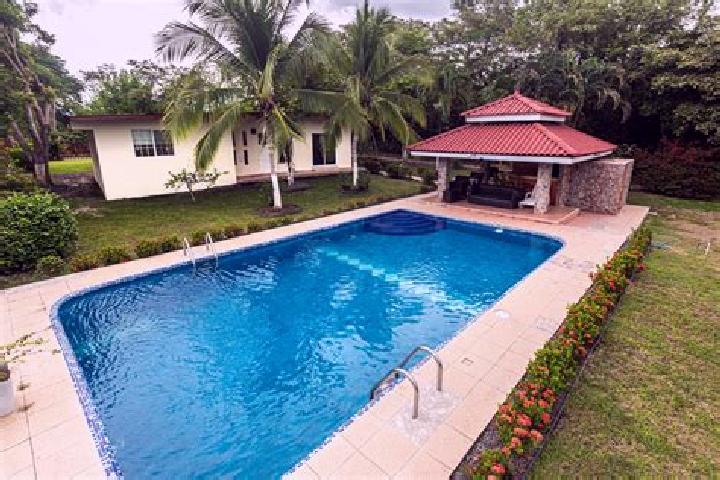 Victoria, 25 — Escort in Las Uvas, Panama