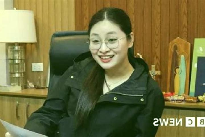 Victoria, 25 — Escort in Weidong, China