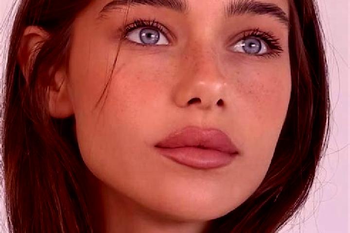 Victoria, 26, a brunette brown-eyed mixed companion based in Cranwell. Offering Dinner Date, OWO, Girlfriend Experience, Tantra. Available for incall and out...