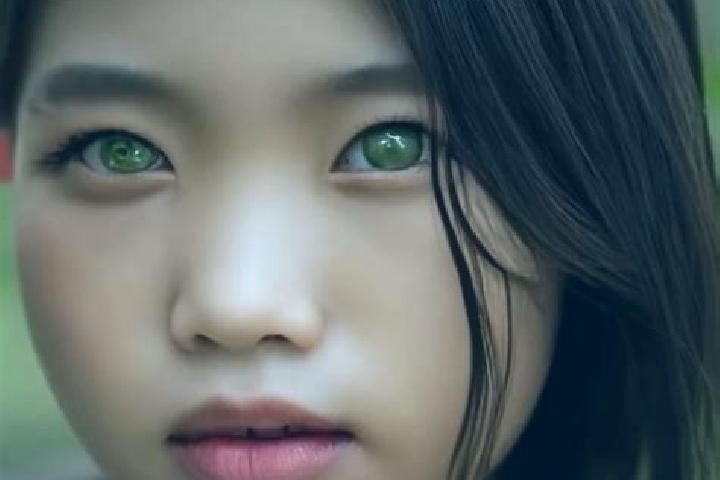 Victoria, 26, a red green-eyed asian companion based in Ganluo. Offering Overnight, OWO, Domination. Available for incall and outcall, overnight bookings ava...