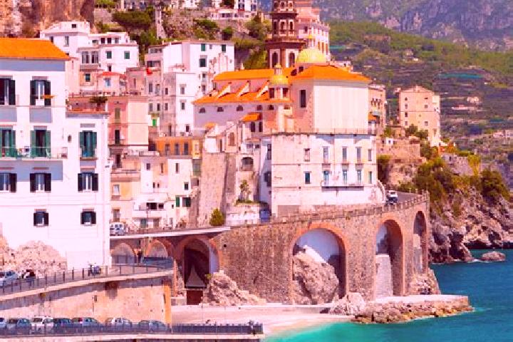 Victoria, 26 — Escort in Nespoledo-Villacaccia, Italy
