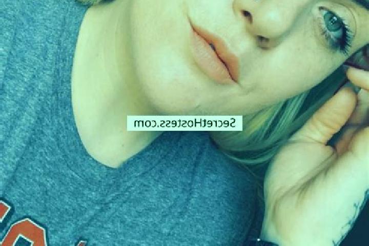 Victoria, 26 — Escort in Oak Brook, United States