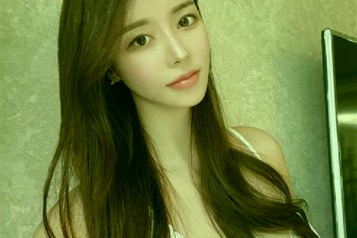 Victoria, 26 — Escort in Xiachu, China